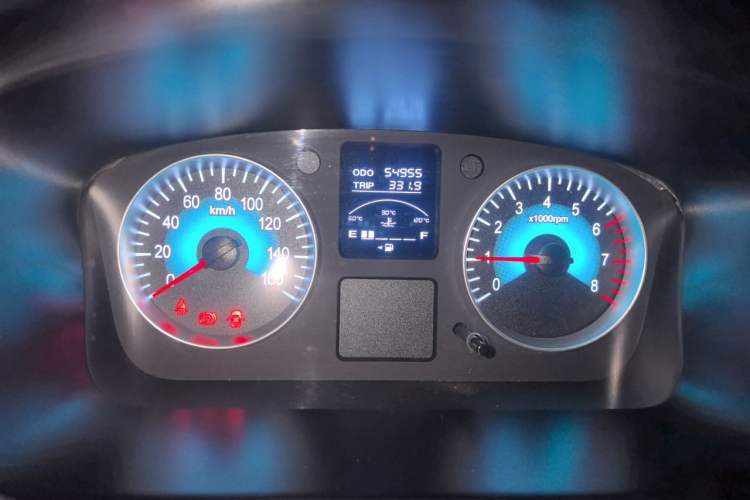 Used Jinbei Gold Hiace 2023 1.5L Passenger Vehicle Engineering Lion 5/6/7 Seater Instrument Cluster