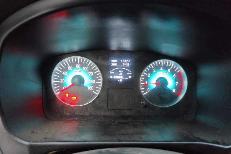 Used Jinbei Gold Hiace 2023 2.0L Passenger Van Travel Lion 5/6/7 Seater Instrument Cluster