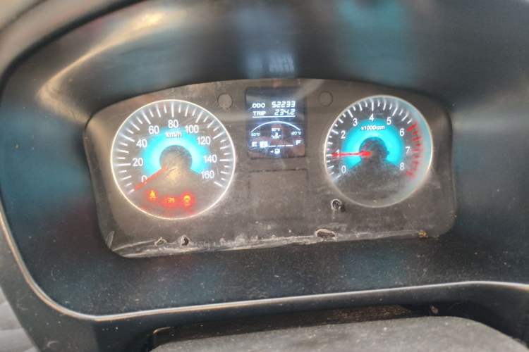 Used Jinbei Gold Hiace 2023 2.0L Passenger Van Travel Lion 5/6/7 Seater Instrument Cluster