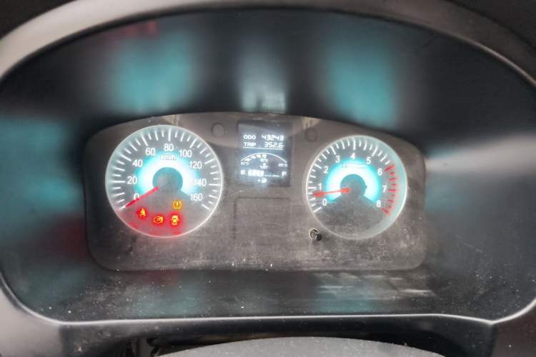 Used Jinbei Gold Hiace 2023 1.5L Passenger Vehicle Engineering Lion 5/6/7 Seater Instrument Cluster