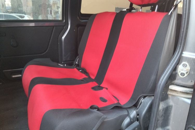 Used Jinbei Gold Hiace 2023 1.5L Passenger Vehicle Engineering Lion 9 Seats Interior 4