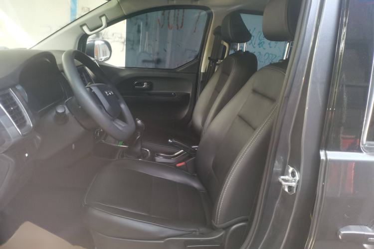 Used Jinbei Gold Hiace 2023 2.0L Passenger Van Travel Lion 5/6/7 Seater Left Front Seat