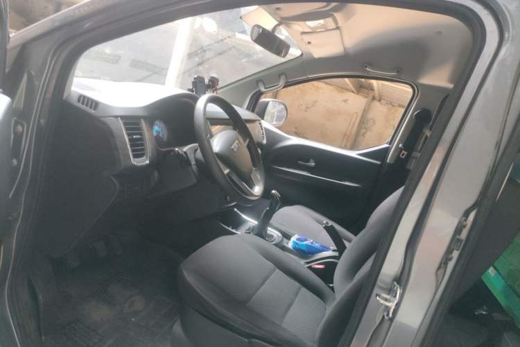 Used Jinbei Gold Hiace 2023 1.5L Passenger Vehicle Engineering Lion 5/6/7 Seater Left Front Seat