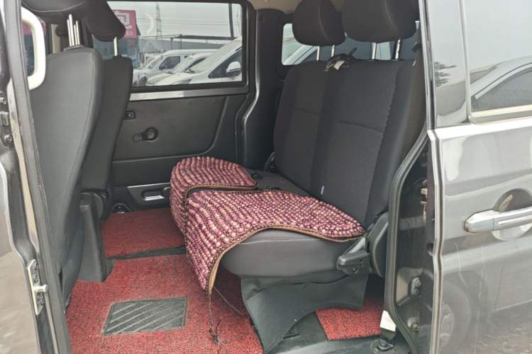 Used Jinbei Gold Hiace 2023 1.5L Passenger Vehicle Engineering Lion 9 Seats Left Rear Seat