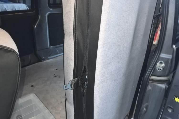Used Jinbei Gold Hiace 2023 1.5L Passenger Vehicle Engineering Lion 5/6/7 Seater Left Rear Seat