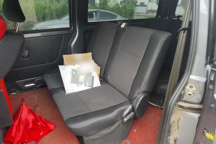 Used Jinbei Gold Hiace 2023 1.5L Passenger Vehicle Engineering Lion 5/6/7 Seater Left Rear Seat