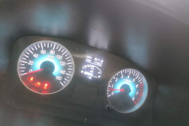 Used Jinbei Gold Hiace 2023 1.5L Passenger Vehicle Engineering Lion 5/6/7 Seater Odometer Close Up