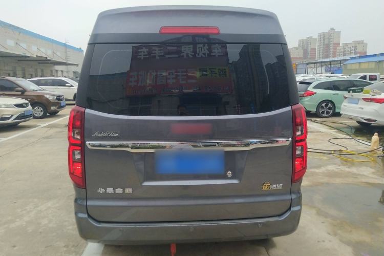 Used Jinbei Gold Hiace 2023 1.5L Passenger Van Travel Lion 5/6/7-Seater with Central Air Conditioning Rear