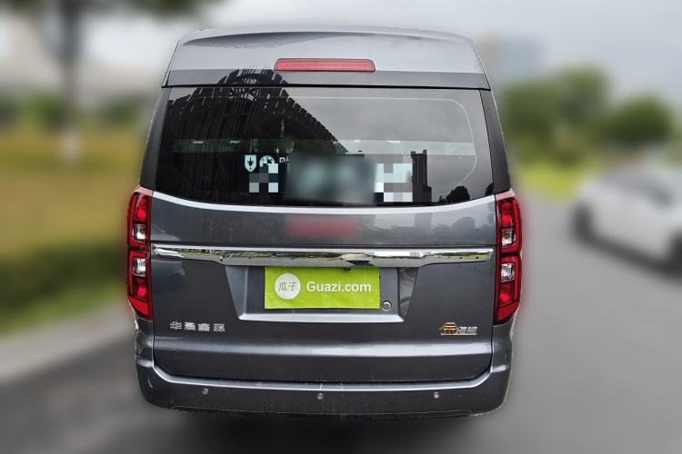 Used Jinbei Gold Hiace 2023 1.5L Passenger Van Travel Lion 9-Seater with Central Air Conditioning Rear