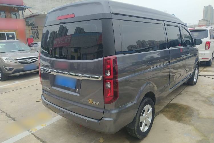 Used Jinbei Gold Hiace 2023 1.5L Passenger Van Travel Lion 5/6/7-Seater with Central Air Conditioning Rear Right 45 Deg