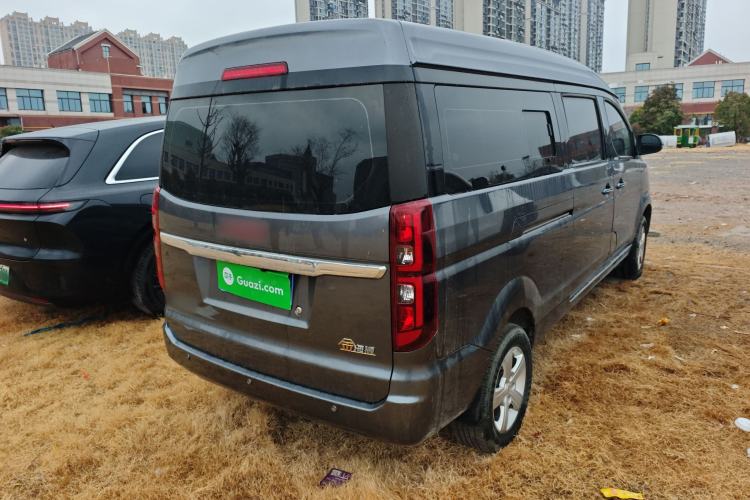 Used Jinbei Gold Hiace 2023 1.5L Passenger Van Travel Lion 5/6/7-Seater with Central Air Conditioning Rear Right 45 Deg