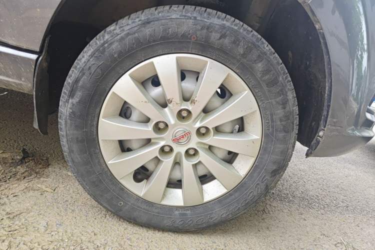 Used Jinbei Gold Hiace 2023 1.6L Box Van Engineering Lion 2-Seater Right Front Wheel Hub