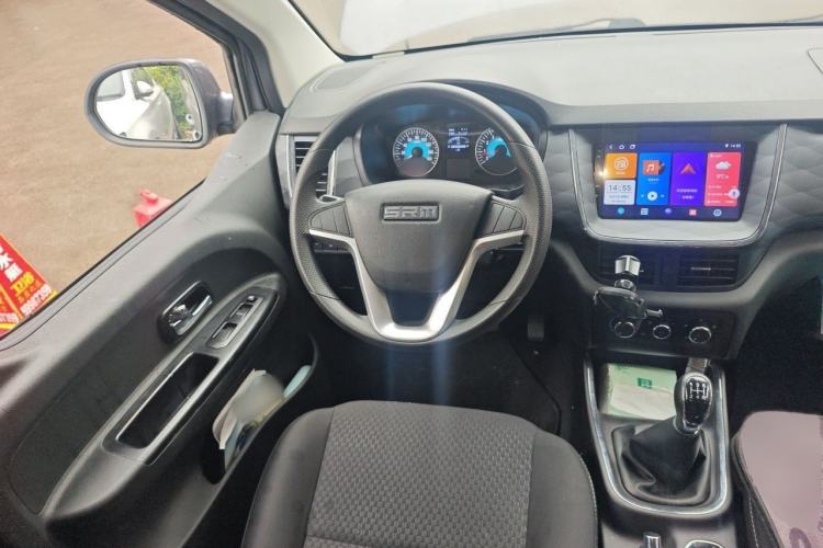 Used Jinbei Gold Hiace 2023 1.5L Passenger Vehicle Engineering Lion 5/6/7 Seater Steering Wheel
