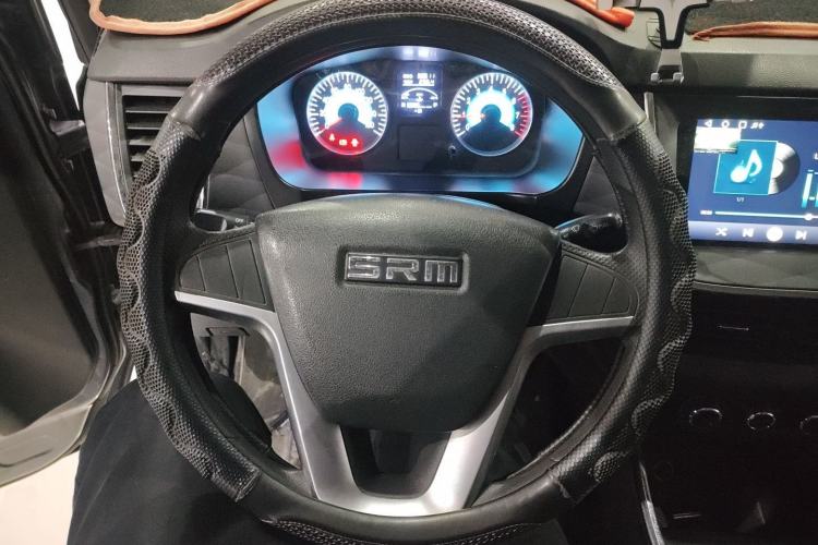 Used Jinbei Gold Hiace 2023 1.5L Passenger Vehicle Engineering Lion 5/6/7 Seater Steering Wheel