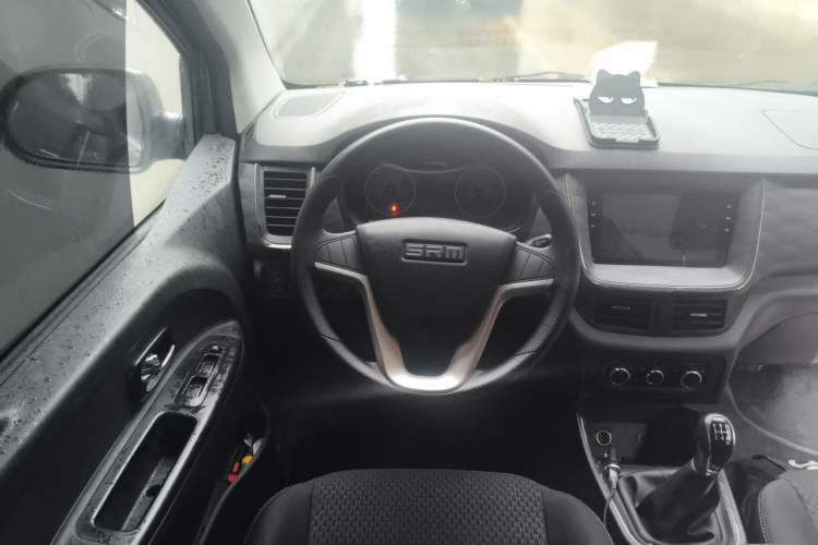 Used Jinbei Gold Hiace 2023 2.0L Easy Camping Van – Magic Box Edition 5 Seats Steering Wheel