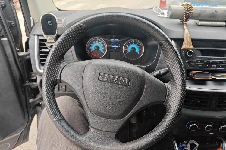 Used Jinbei Gold Hiace 2023 1.5L Passenger Vehicle Engineering Lion 5/6/7 Seater Steering Wheel