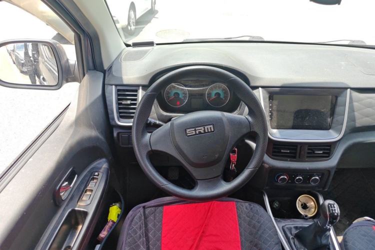 Used Jinbei Gold Hiace 2023 1.5L Passenger Vehicle Engineering Lion 5/6/7 Seater Steering Wheel