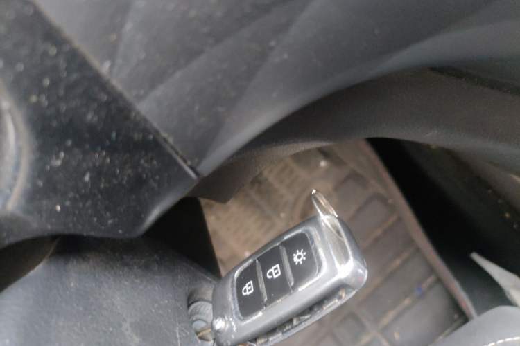 Used Jinbei Gold Hiace 2023 1.5L Passenger Vehicle Engineering Lion 5/6/7 Seater Vehicle Key