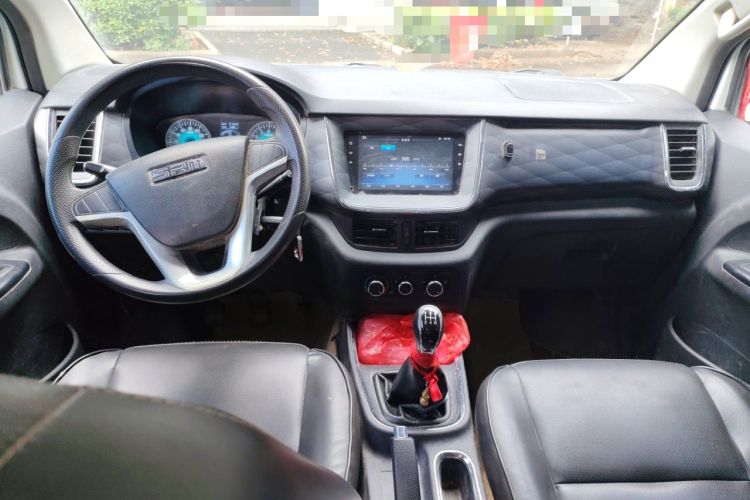 Used Jinbei Gold Hiace 2023 1.5L Passenger Van Travel Lion 9-Seater with Central Air Conditioning Center Console