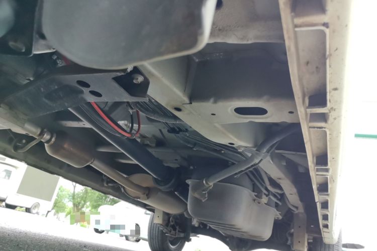 Used Jinbei Gold Hiace 2023 1.5L Passenger Vehicle Engineering Lion 5/6/7 Seater Chassis Front Left