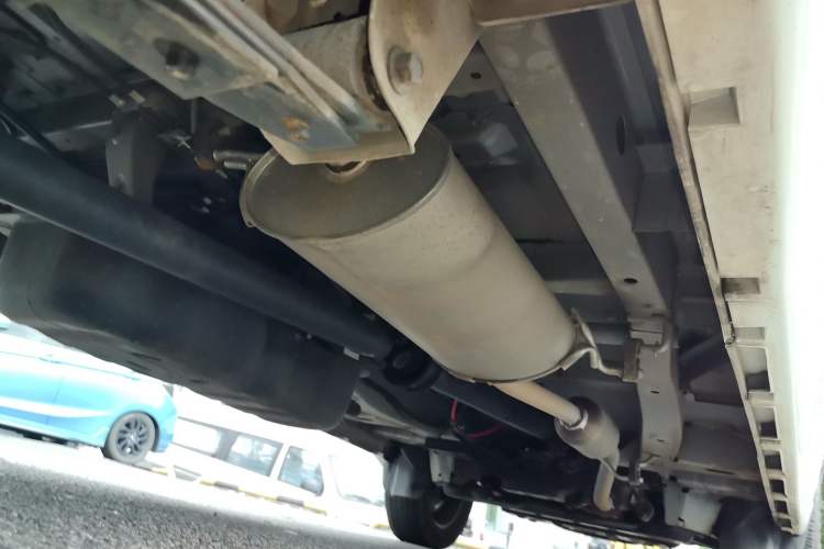 Used Jinbei Gold Hiace 2023 1.5L Passenger Vehicle Engineering Lion 5/6/7 Seater Chassis Rear Right