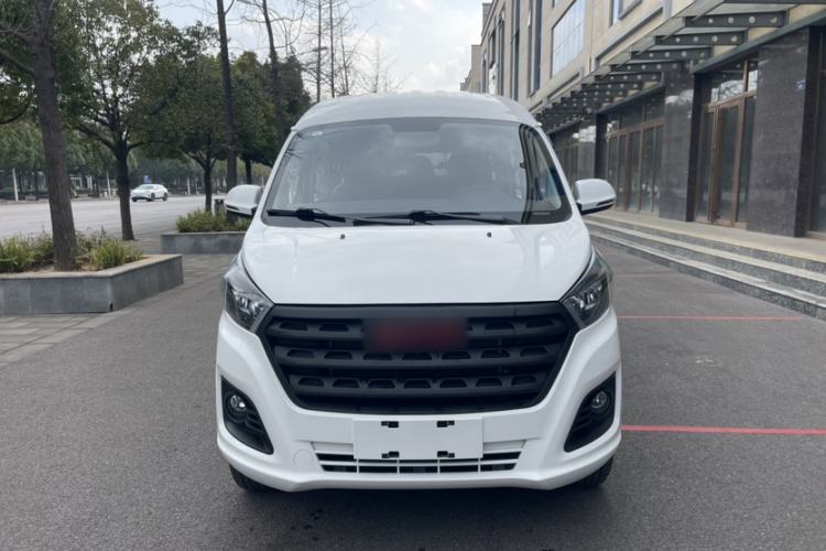 Used Jinbei Gold Hiace 2023 1.5L Passenger Van Travel Lion 9-Seater with Central Air Conditioning Exterior 4