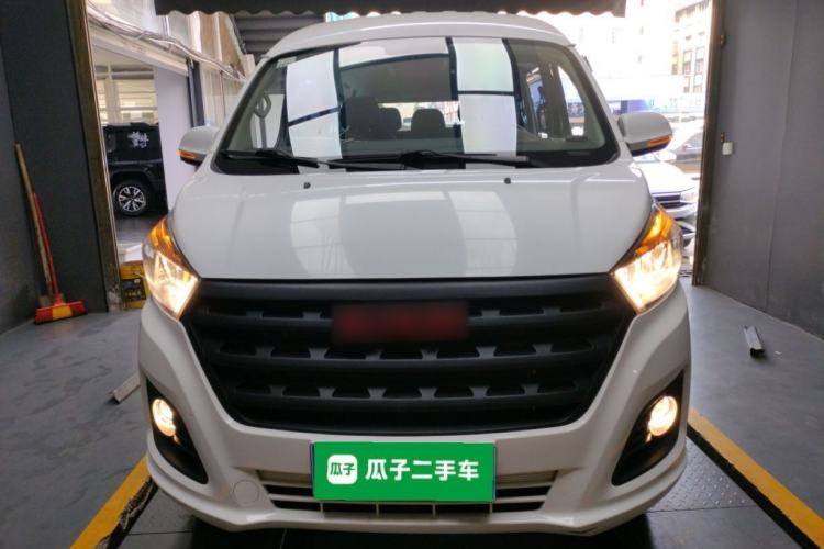 Used Jinbei Gold Hiace 2023 1.5L Passenger Vehicle Engineering Lion 5/6/7 Seater Front