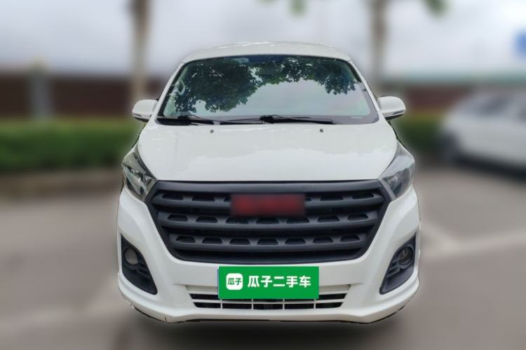 Used Jinbei Gold Hiace 2023 1.5L Passenger Van Travel Lion 9-Seater with Central Air Conditioning Front