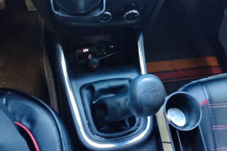 Used Jinbei Gold Hiace 2023 1.5L Passenger Vehicle Engineering Lion 5/6/7 Seater Gear Lever