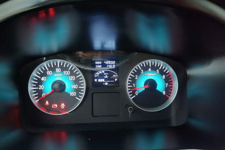 Used Jinbei Gold Hiace 2023 1.5L Passenger Vehicle Engineering Lion 5/6/7 Seater Instrument Cluster