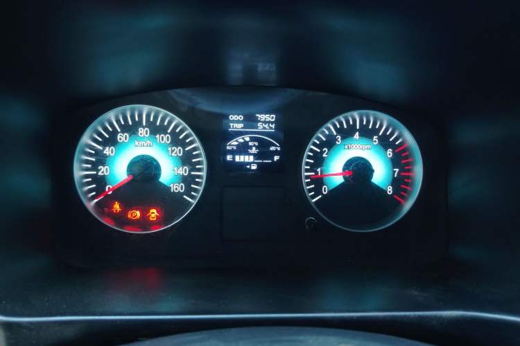 Used Jinbei Gold Hiace 2023 1.5L Passenger Vehicle Engineering Lion 5/6/7 Seater Instrument Cluster