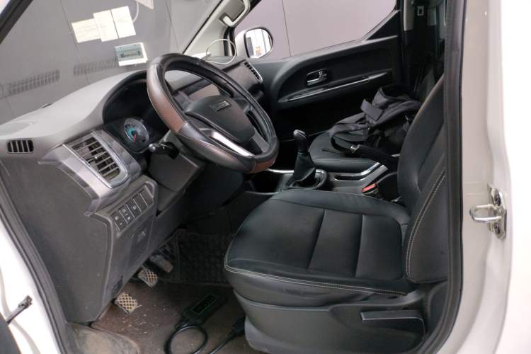 Used Jinbei Gold Hiace 2023 1.5L Passenger Vehicle Engineering Lion 5/6/7 Seater Left Front Seat