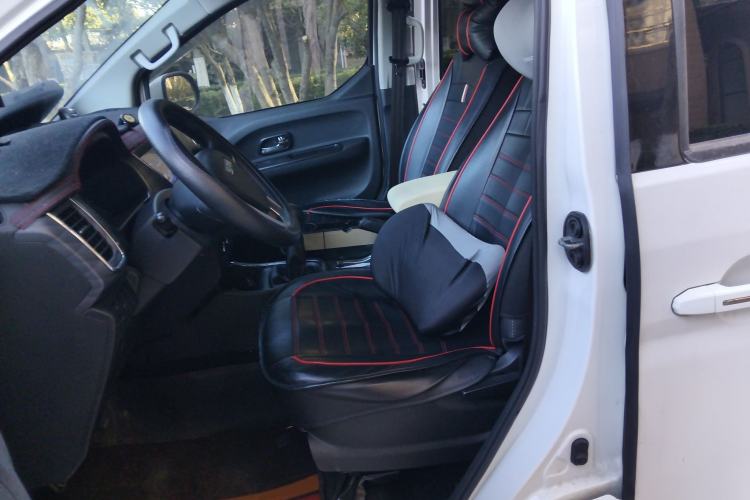 Used Jinbei Gold Hiace 2023 1.5L Passenger Vehicle Engineering Lion 5/6/7 Seater Left Front Seat