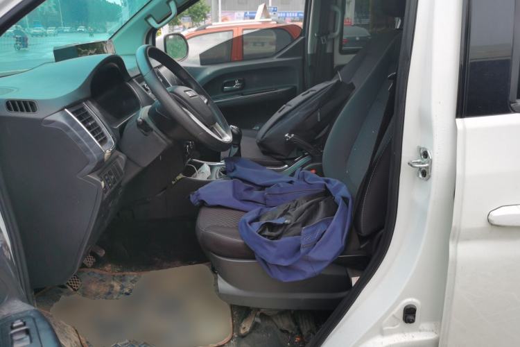 Used Jinbei Gold Hiace 2023 1.5L Passenger Vehicle Engineering Lion 9 Seats Left Front Seat