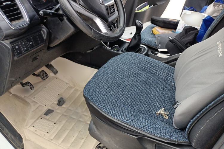 Used Jinbei Gold Hiace 2023 1.5L Passenger Vehicle Engineering Lion 5/6/7 Seater Left Front Seat