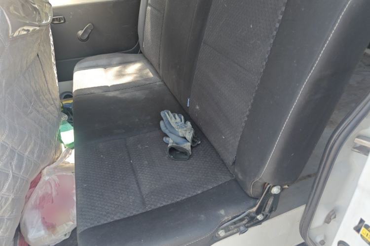 Used Jinbei Gold Hiace 2023 2.0L Passenger Van Engineering Lion 5/6/7 Seats Left Rear Seat