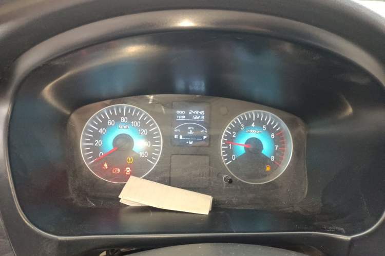 Used Jinbei Gold Hiace 2023 1.5L Passenger Vehicle Engineering Lion 5/6/7 Seater Odometer Close Up