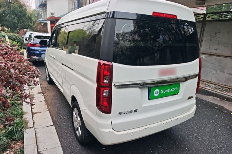 Used Jinbei Gold Hiace 2023 1.5L Passenger Van Travel Lion 5/6/7-Seater with Central Air Conditioning Rear Left 45 Deg