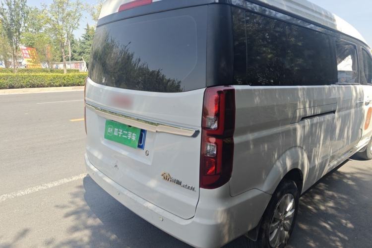 Used Jinbei Gold Hiace 2023 2.0L Passenger Van Engineering Lion 5/6/7 Seats Rear Right 45 Deg