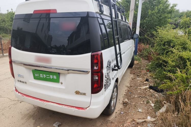 Used Jinbei Gold Hiace 2023 1.5L Passenger Van Travel Lion 5/6/7-Seater with Central Air Conditioning Rear Right 45 Deg