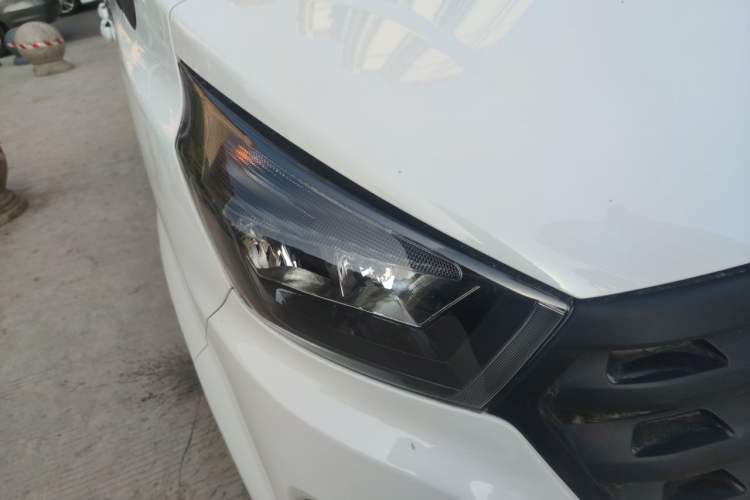 Used Jinbei Gold Hiace  Right Front Headlight