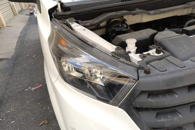 Used Jinbei Gold Hiace  Right Front Headlight