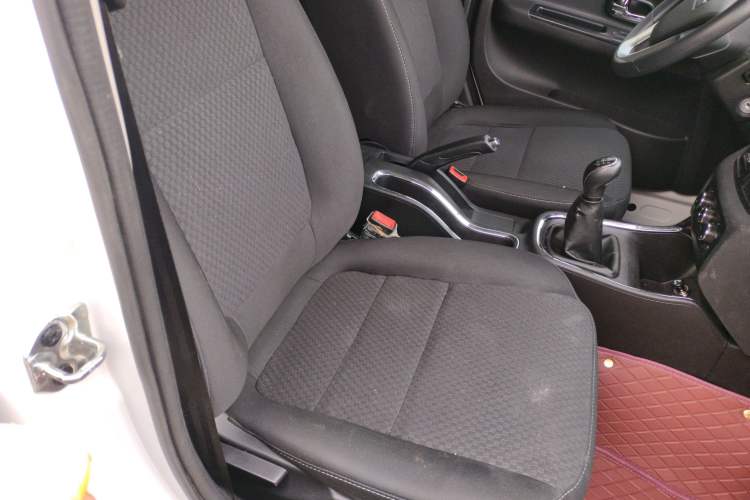 Used Jinbei Gold Hiace 2023 1.5L Passenger Vehicle Engineering Lion 9 Seats Right Front Seat