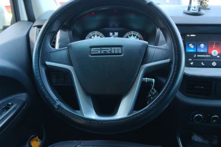 Used Jinbei Gold Hiace 2023 1.5L Passenger Vehicle Engineering Lion 5/6/7 Seater Steering Wheel