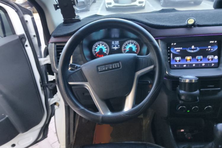 Used Jinbei Gold Hiace 2023 1.5L Passenger Vehicle Engineering Lion 5/6/7 Seater Steering Wheel
