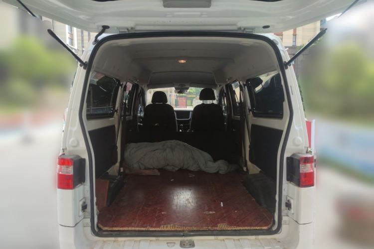 Used Jinbei Gold Hiace  Trunk