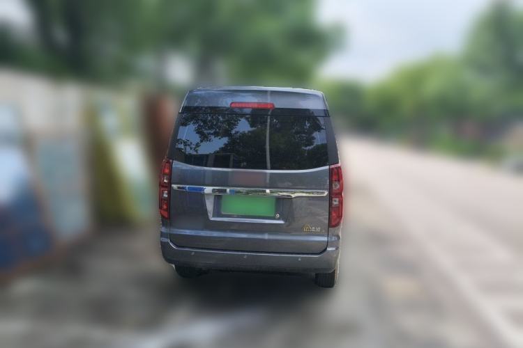 Used Jinbei Gold Hiace 2024 1.5L Passenger Vehicle Travel Lion 5/6/7-Seater with Central Air Conditioning Rear