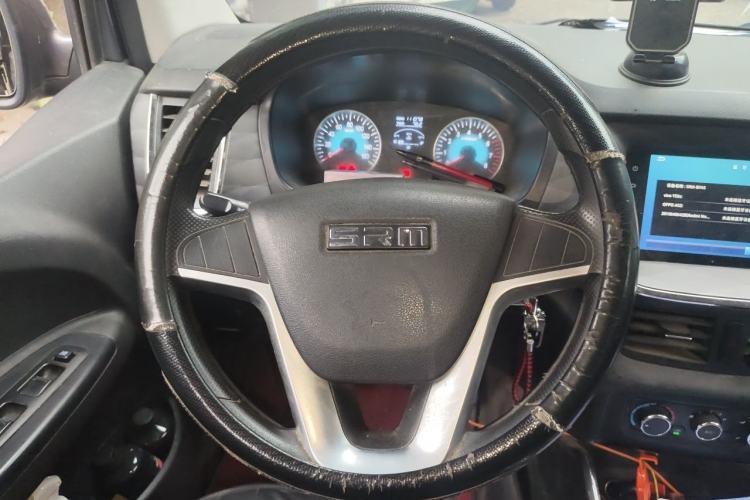 Used Jinbei Gold Hiace 2024 2.0L Commercial Version Travel Lion 7-Seater with 140L CNG Tank Steering Wheel