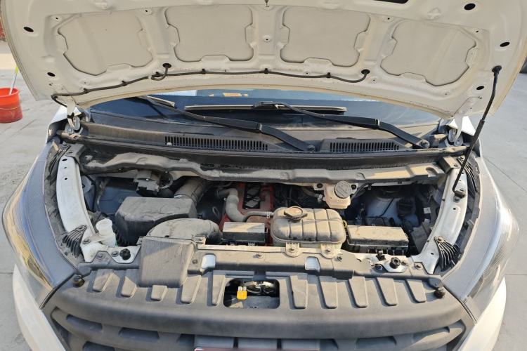 Used Jinbei Gold Hiace 2024 2.0L Travel Lion 5/6/7-Seater Central Air Conditioning Engine Bay
