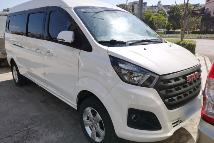 Used Jinbei Gold Hiace 2024 1.5L Passenger Vehicle Engineering Lion 9 Seats Front Right 45 Deg
